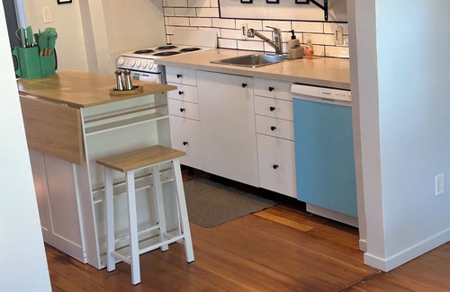 Fairfield House | Primfield Cottage is a charming, fully detached 90-day vacation rental Fairfield