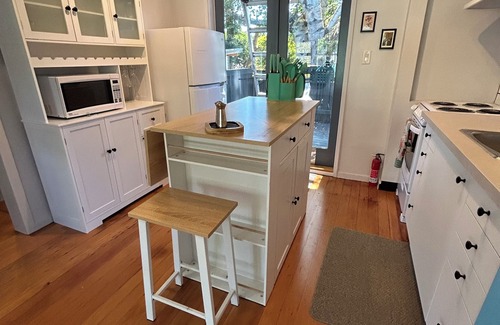 Fairfield House | Primfield Cottage is a charming, fully detached 90-day vacation rental Fairfield