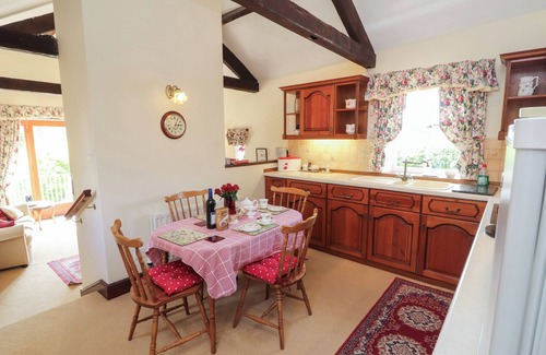Wigton Cottage | PRIMROSE COTTAGE, character holiday cottage in Caldbeck
