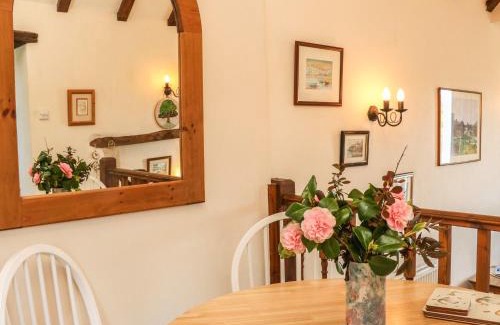 Huntshaw House | Primrose Cottage