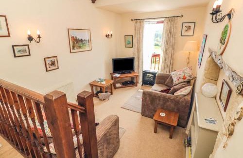 Huntshaw House | Primrose Cottage
