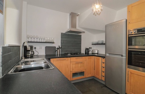 Watchet Cottage | PRIMROSE COTTAGE, pet friendly, with open fire in Roadwater
