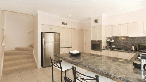 Terrigal House | Primrose Sands Accom Holidays