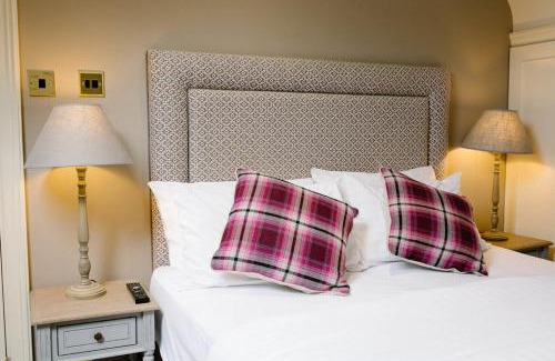 Ravenscourt Park Hotel | Prince of Wales - Townhouse
