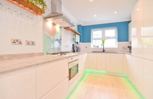 Netley Ski Chalet | Princes Esplanade