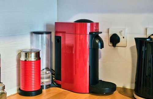 Portrush Apartment | Princess Red 1 ~ Stylish Chic Escape by the Sea