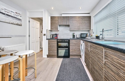 Portrush Apartment | Princess Yellow 3 ~ Beautiful Cosy Apt at Harbour