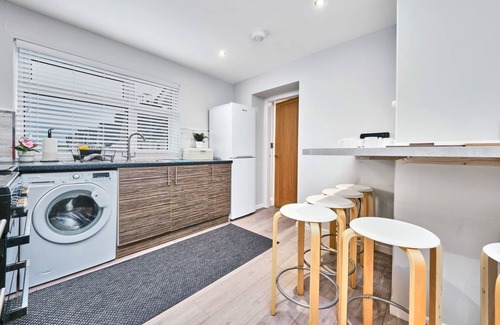 Portrush Apartment | Princess Yellow 3 ~ Beautiful Cosy Apt at Harbour