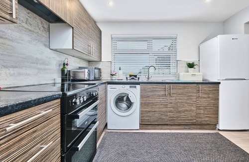 Portrush Apartment | Princess Yellow 3 ~ Beautiful Cosy Apt at Harbour