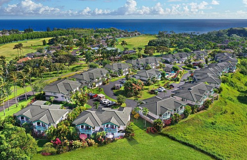 Kaiulani House | Princeville Luxury Townhouse, modern with A/C.