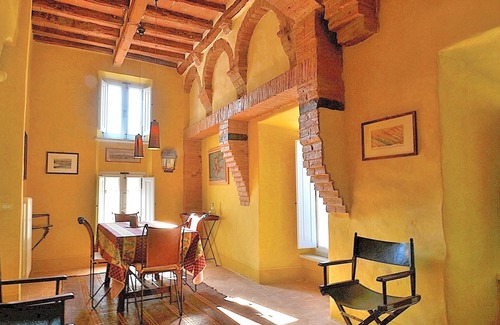 Buonconvento Apartment | Prisca House in the Ancient Village of Buonconvento (Val D'Orcia)