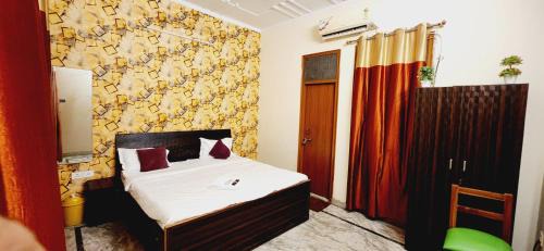 Gomti Nagar Hotel | Prisha Stay