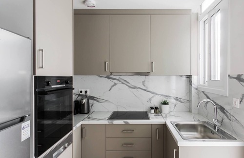 Ampelokipoi Apartment | Pristine 1BR Apartment in Ampelokipoi Area
