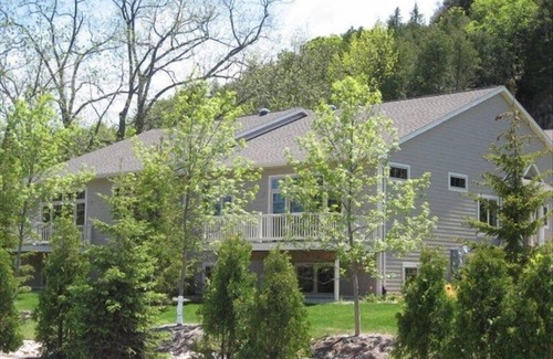Fish Creek Condo | Pristine condo! Walking distance to everything in the heart of Fish Creek!