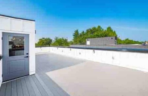 Downtown Columbus House | Pristine New Build, Must See!