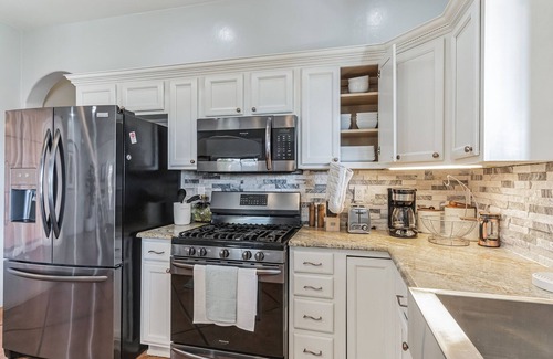 Casas Adobes House | Pristine Placita- Enjoy a Spa-Like Oasis w/Pool & Views