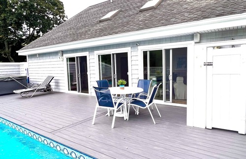 Remsenburg House | Pristine Remsenburg Retreat to Play & Work All Summer Long