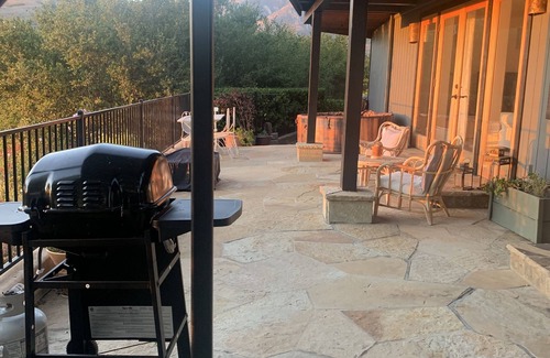 Mission Canyon Apartment | Pristine Santa Barbara Apartment with Hot Tub and Mountain and Ocean Views