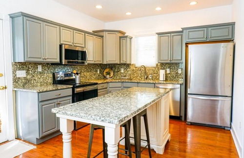 Historic Downtown House | Pristine SouthernCharm Home w/Pool Historic Ocala/WEC/HITS