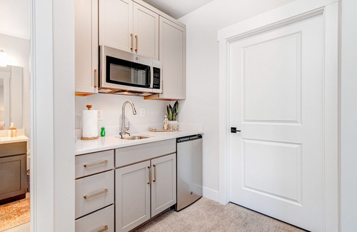 Deer Mountain House | Pristine three-level townhouse with private hot tub, washer/dryer - dog-friendly