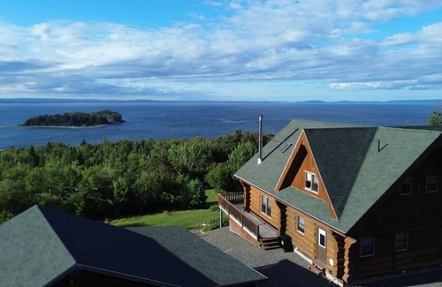 West Bay Ski Chalet | Privacy @ Bras d’Or Lake Eagle House Chalet