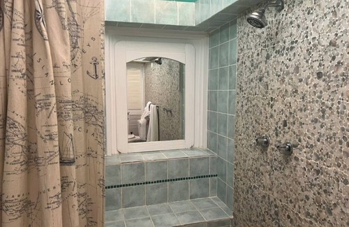 Red Hook Resort | Privacy. Romantic Private Pool Villa @ Sapphire. Generator