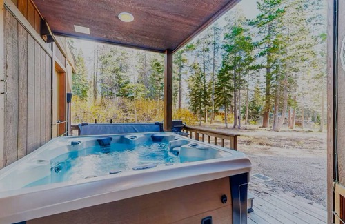 Talmont House | Private 1 Acre Twin Peaks Estate, Private 1 Acre Twin Peak Estate
