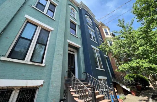 Albany Apartment | ★PRIVATE 1 BDRM Newly Renovated Apt W/D Patio★