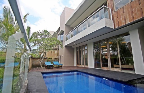 Pejeng Kawan Villa | Private 1 Bedroom Ricefields View Villa