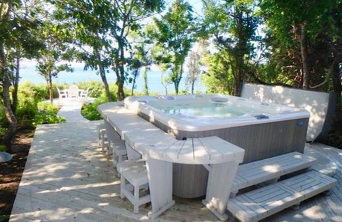 Vineyard Haven House | Private 14 Acre Waterfront Home