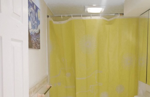 Blue Bell Apartment | Private 1bd apt near Phila, Private entrance, safe off street parking