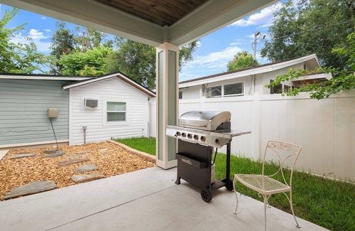 Tampa Heights Apartment | Private 1BR Apartment behind New Build Bungalow in Tampa Heights!
