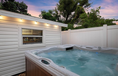 Tampa Heights Apartment | Private 1BR Apartment behind New Build Bungalow in Tampa Heights!