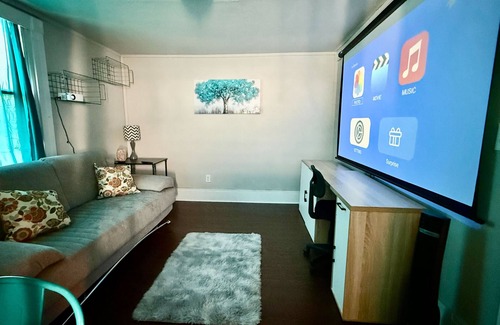 Fountain Square Apartment | Private 1BR, Monthly Stays, Pups Welcome