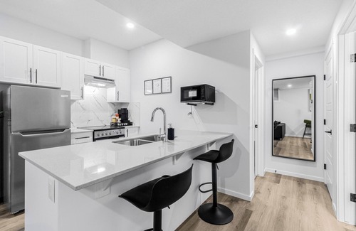 Calgary Apartment | Private 1BR Suite | Private Access | 15 mins to Calgary Intl Airport (YYC).