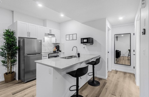 Calgary Apartment | Private 1BR Suite | Private Access | 15 mins to Calgary Intl Airport (YYC).