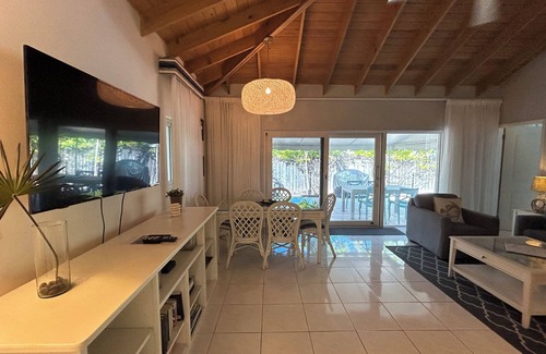 Paradise Island Villa | Private 2 Bed Villa Paradise Island, Near Atlantis!