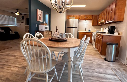Long Beach House | Private 2 bedroom 1.5 bathroom home w/large fenced yard. Fast WiFi. Pets ok.