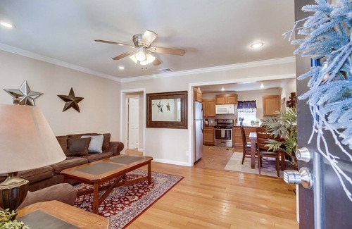 Burlingame House | Private 2-Bedroom Bungalow Bliss in North Park! Walking distance to everything!