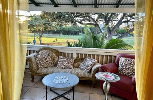 Diamond Head - Kapahulu - St. Louis House | Private 2 Bedroom unit with beautiful Balcony, Walking distance to beach.