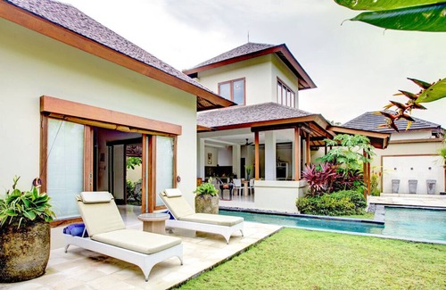 Sunset Road Villa | Private 2 bedroom Villa, central Seminyak with huge L-shaped private pool