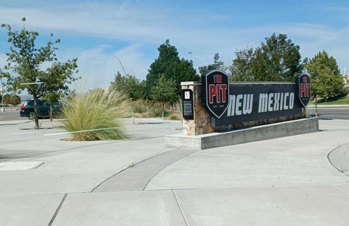 Albuquerque Apartment | Private 2br apt with AC,washer/dryer, Wifi, near UNM,hospitals,CNM,airport,I-25