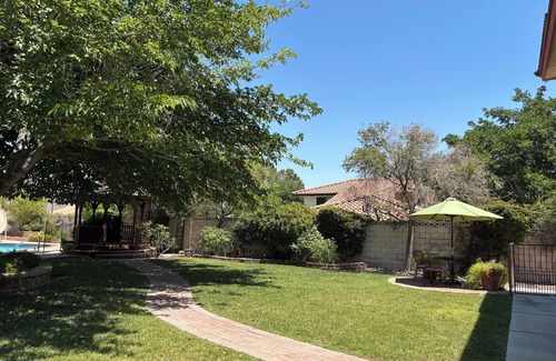 Las Vegas Apartment | Private 2BR Upstairs Casita in fabulous Las Vegas- with Pool
