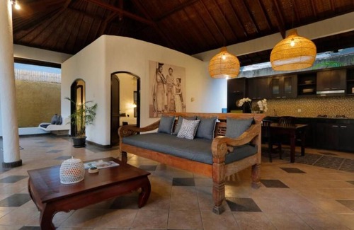 Nakula Villa | Private 2BR villa - 3 mins to Starbucks Dewata