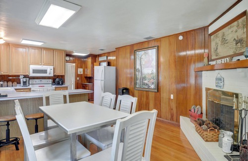 Bunnell House | Private 3-Acre Retreat w/Game Room in Bunnell!
