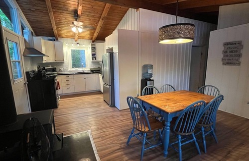 Gravenhurst Cottage | Private 3 Cottage Family Compound in Gravenhurst