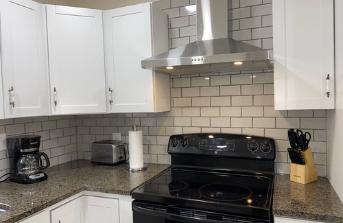 Wayne House | Private 4 BDRM- 2 BTHS house, 5 Miles from Downtown #6 ❤️