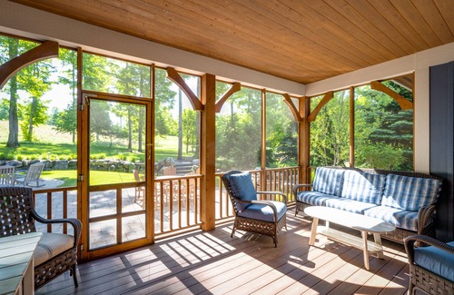 Harbor Springs Cottage | Private 4 Bedroom-8 Bed Cottage Near Ski Resorts! Stay at True North Golf Club