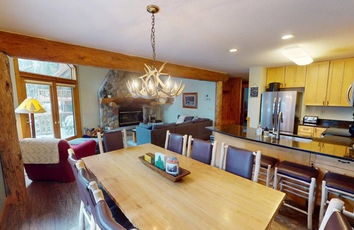 Lutsen House | Private 4 Bedroom 4 Bath Ski-In/Ski-Out Home @ Lutsen with Sauna & Game Room