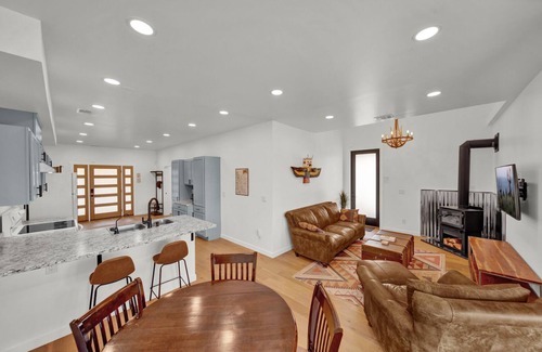 South Fork House | Private 43 Acres Retreat in South Fork